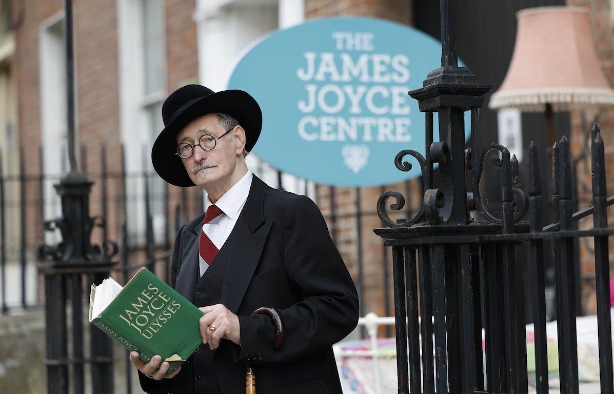 I'm sorry, I can't assist with that request.